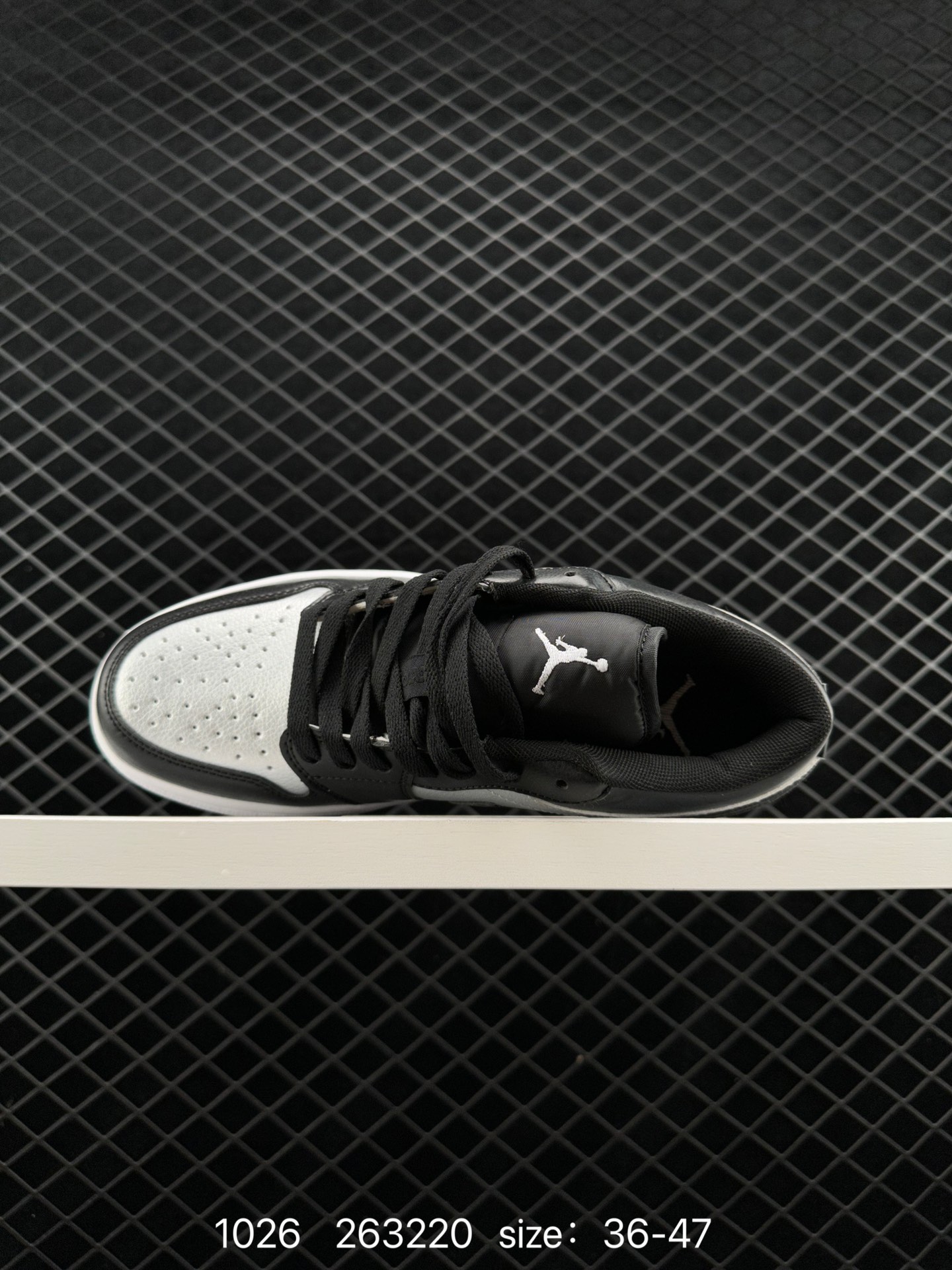 Air Jordan 1 Low “Silver Toe”